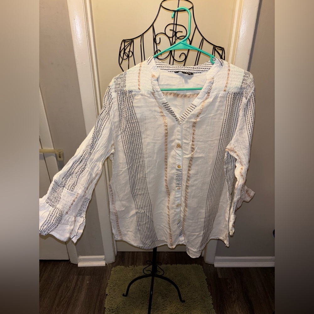 Womens Club Z Collection plus size 2X blouse..button up..
